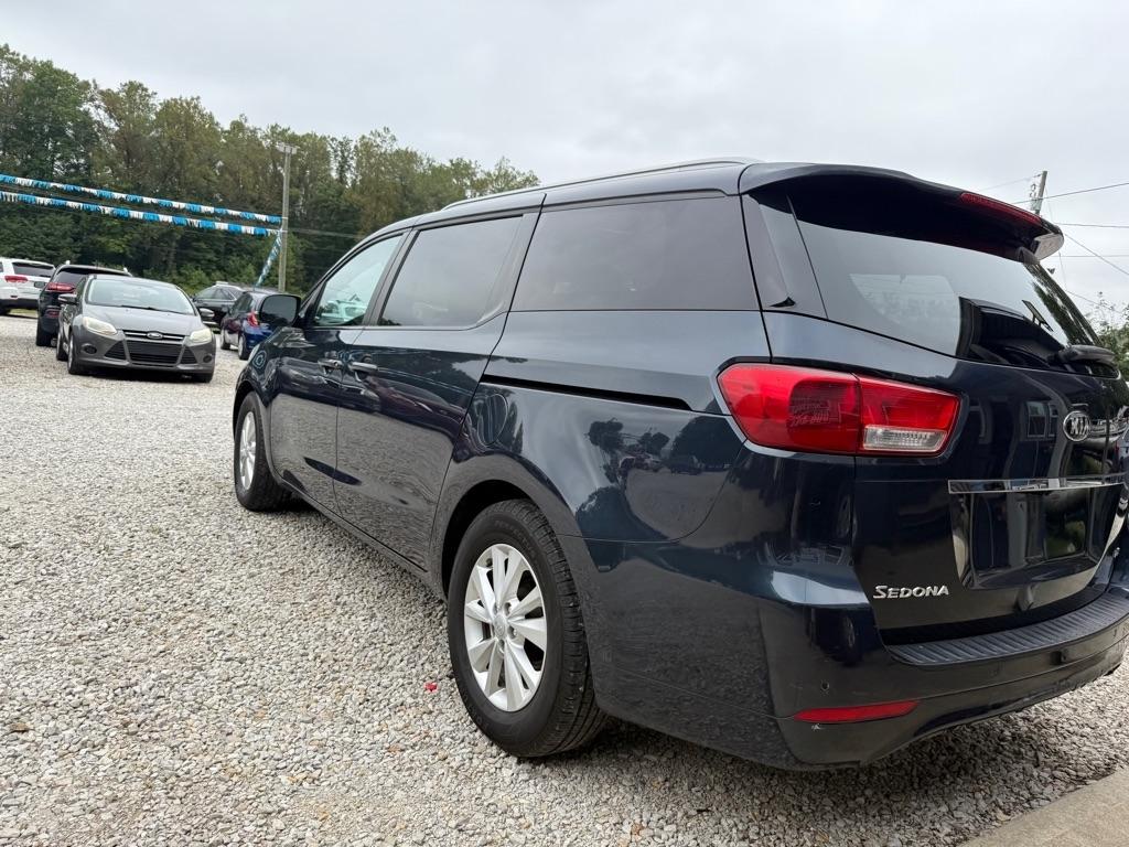 Kia Sedona LX 2015