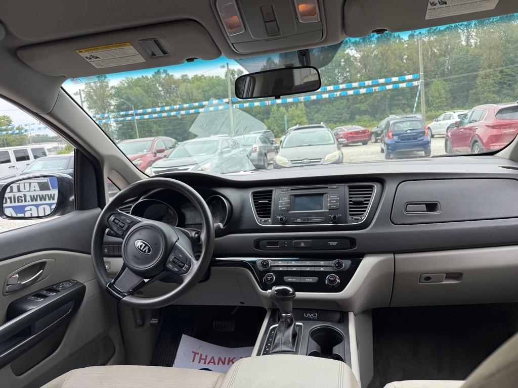 Kia Sedona LX 2015