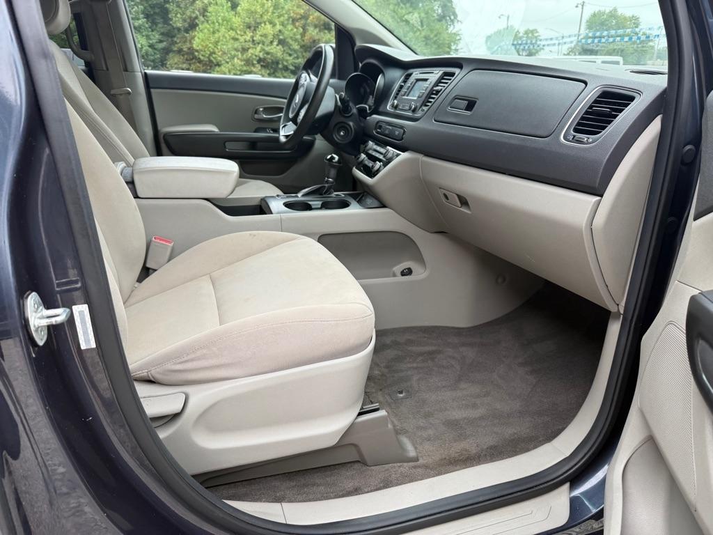 Kia Sedona LX 2015