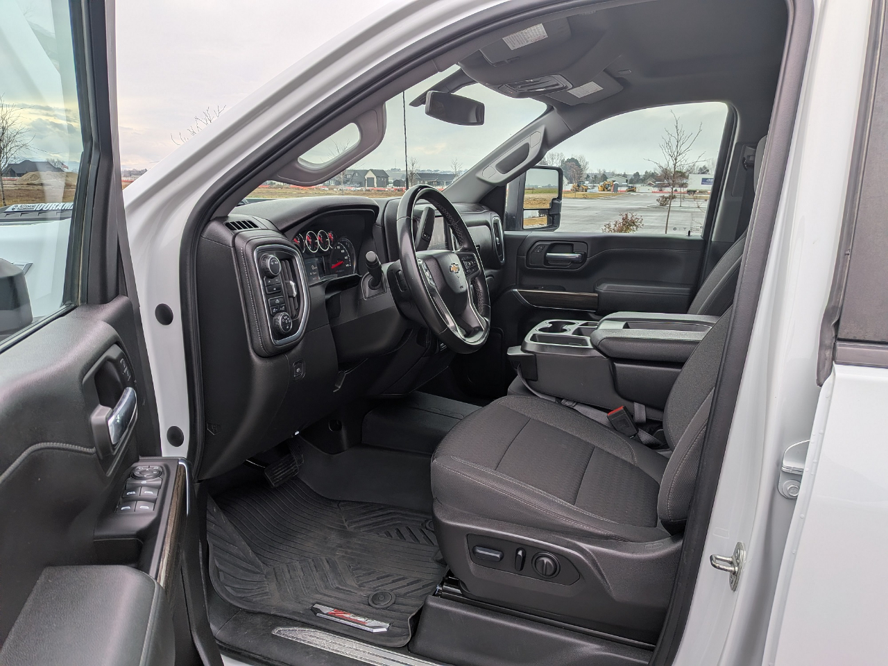 Chevrolet Silverado 2500HD LT Crew Cab Short Box 4WD 2023