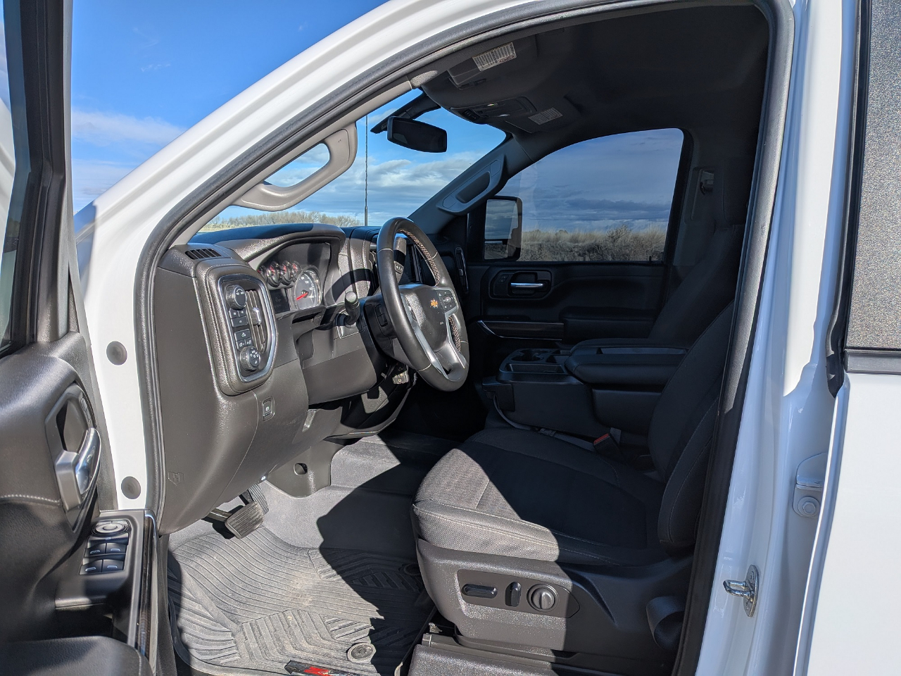 Chevrolet Silverado 2500HD LT Crew Cab Short Box 4WD 2023