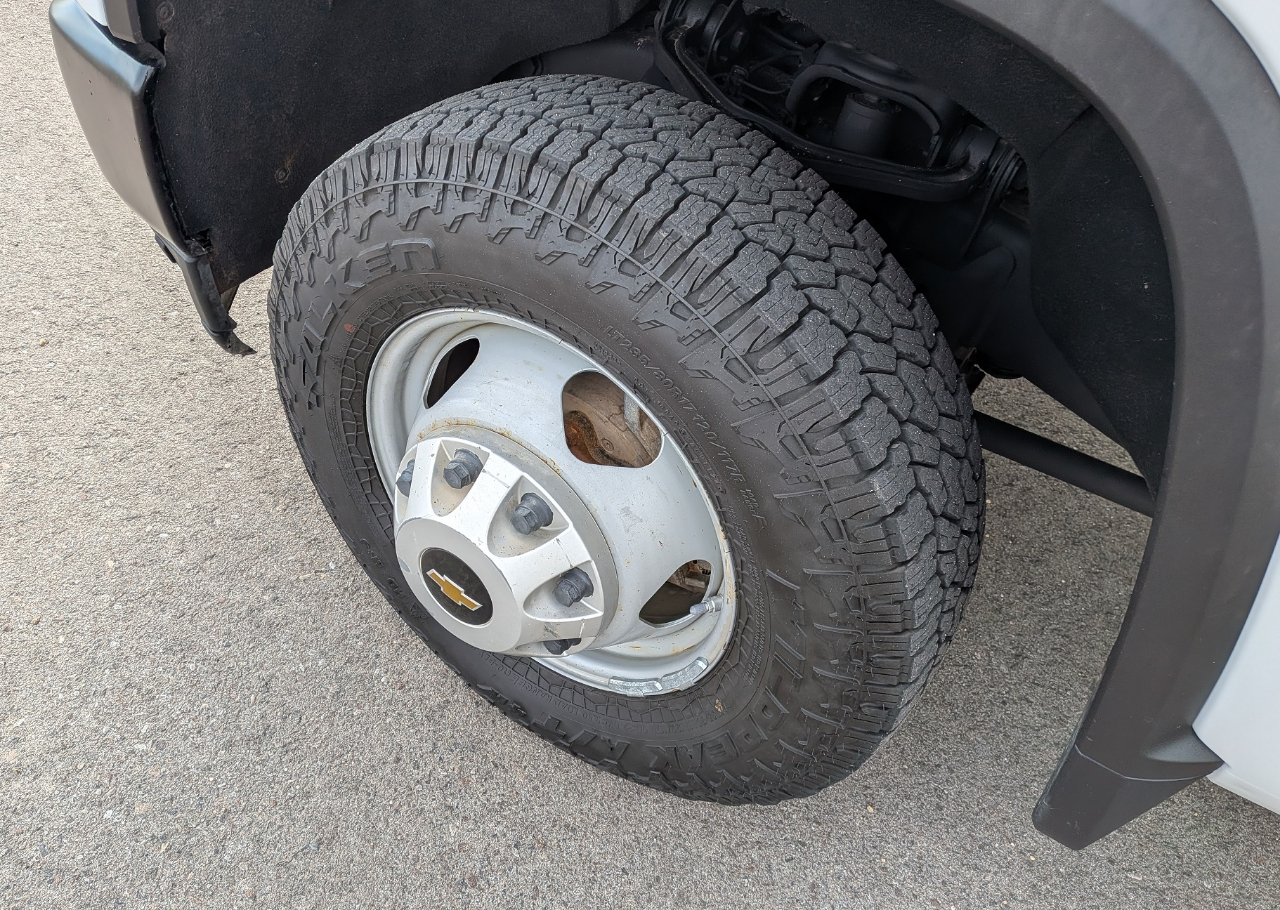 Chevrolet Silverado 3500HD Work Truck Crew Cab 4WD 2023