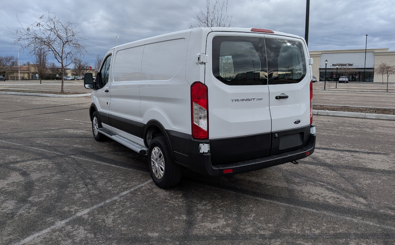 Ford Transit 250 Van 2024