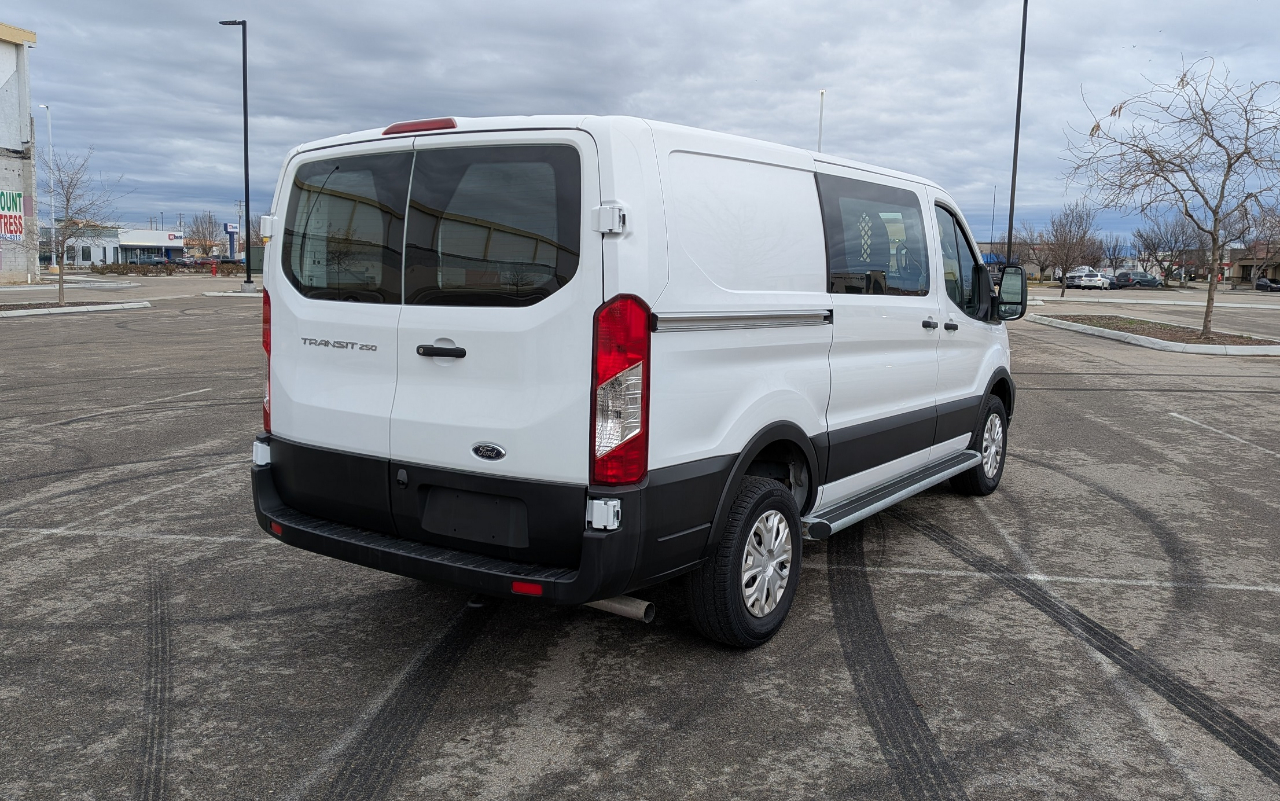 Ford Transit 250 Van 2024