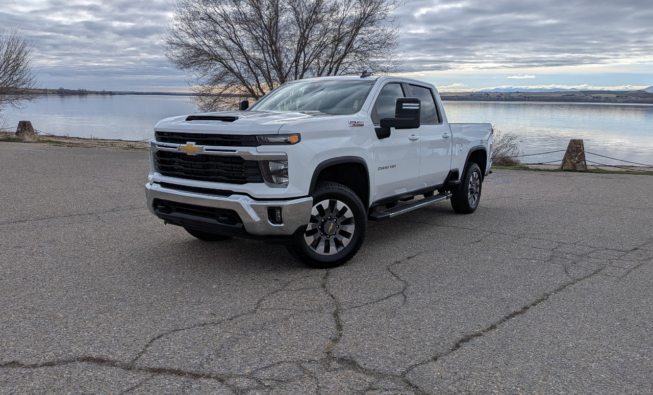Chevrolet Silverado 2500HD LT Crew Cab Short Box 4WD 2024