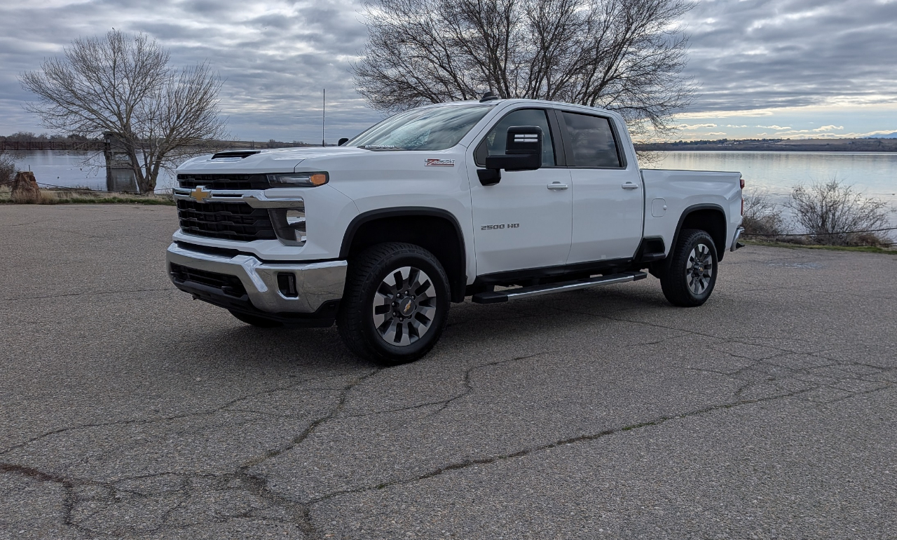 Chevrolet Silverado 2500HD LT Crew Cab Short Box 4WD 2024
