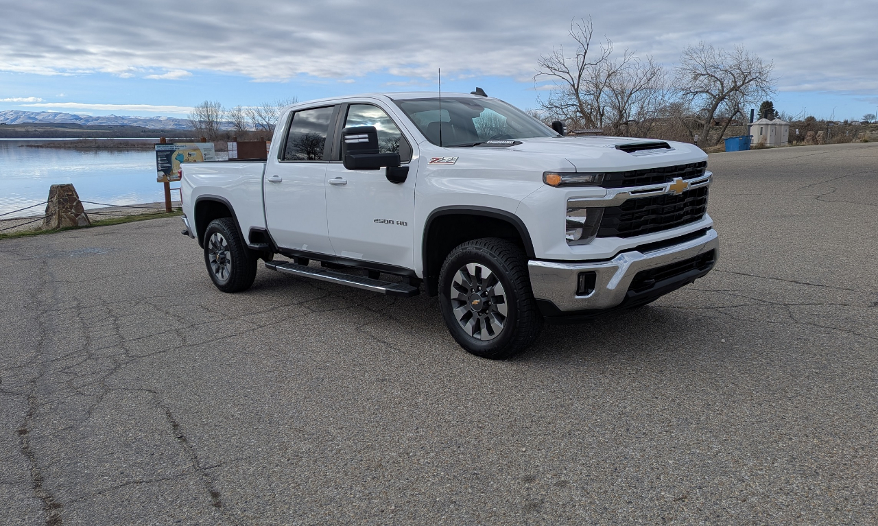 Chevrolet Silverado 2500HD LT Crew Cab Short Box 4WD 2024