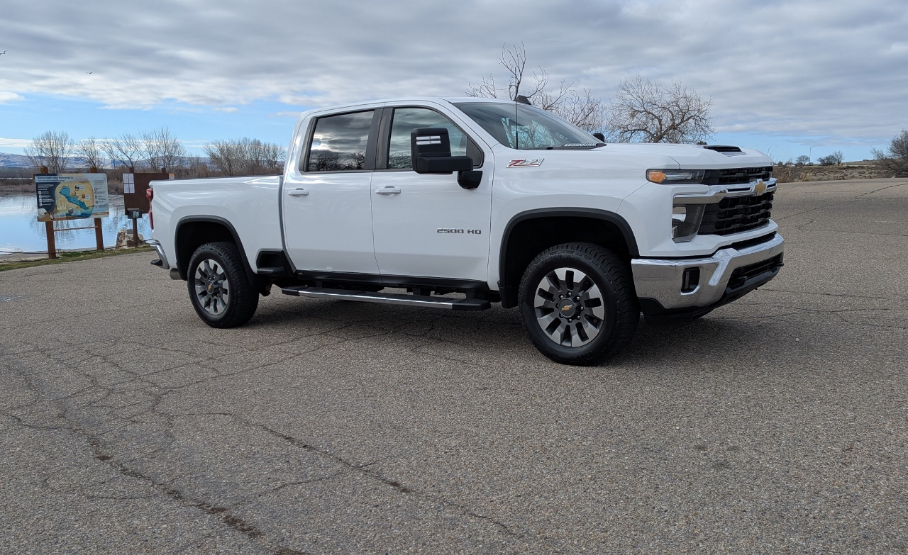 Chevrolet Silverado 2500HD LT Crew Cab Short Box 4WD 2024
