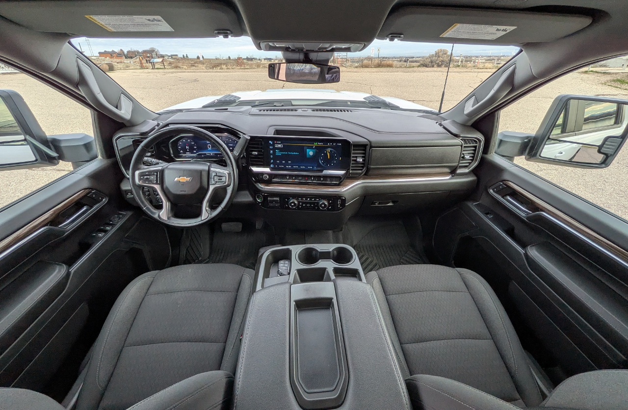 Chevrolet Silverado 2500HD LT Crew Cab Short Box 4WD 2024