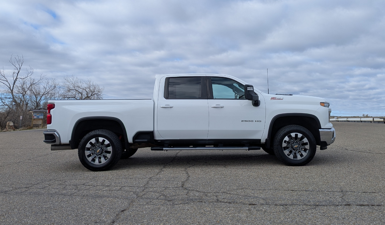 Chevrolet Silverado 2500HD LT Crew Cab Short Box 4WD 2024