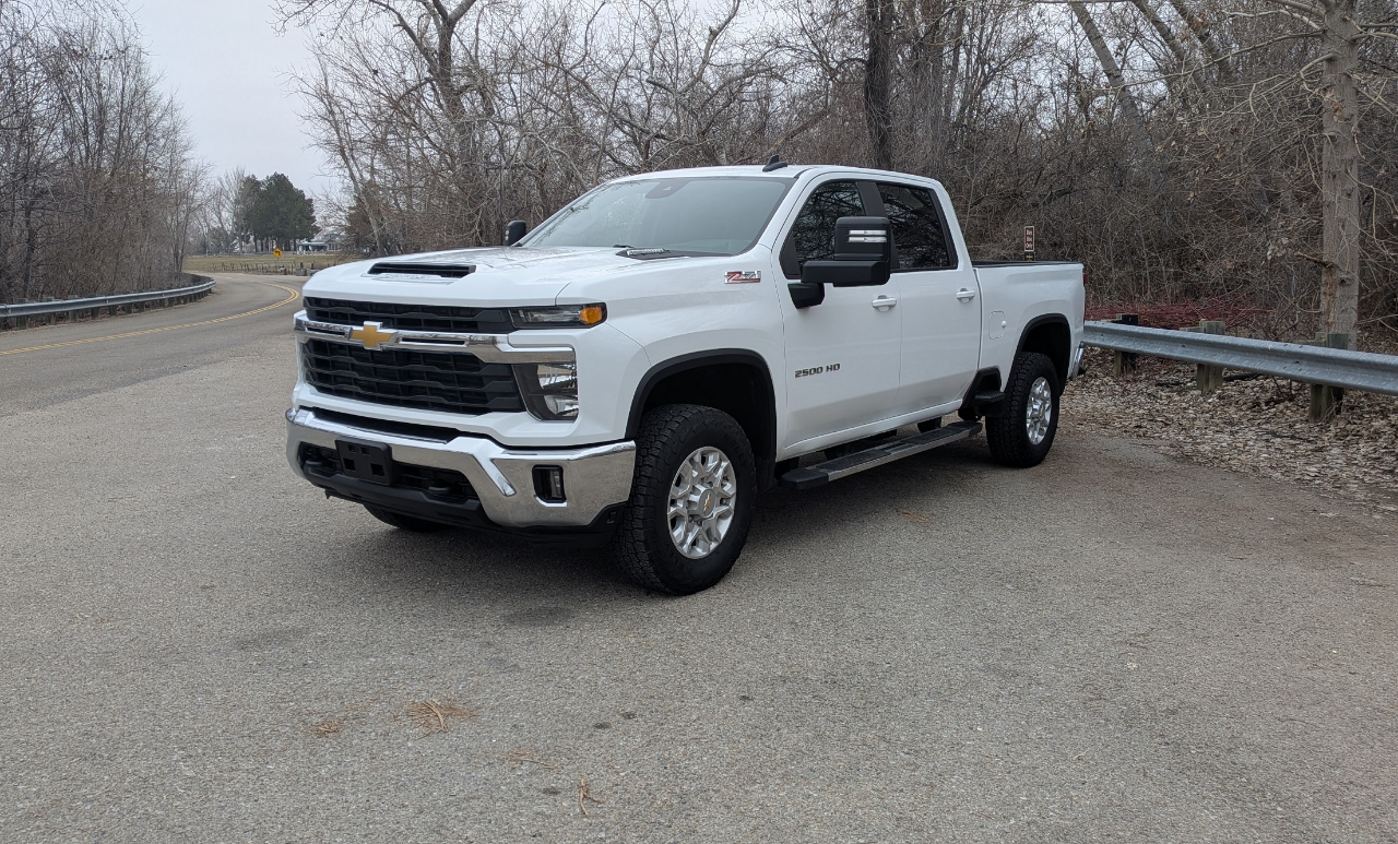 Chevrolet Silverado 2500HD LT Crew Cab Short Box 4WD 2024