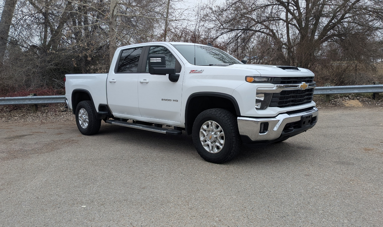 Chevrolet Silverado 2500HD LT Crew Cab Short Box 4WD 2024