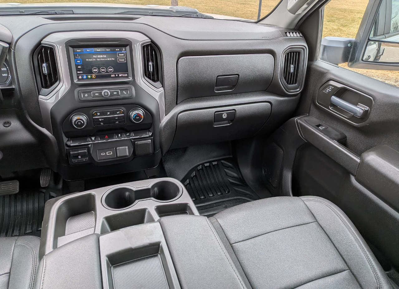 Chevrolet Silverado 3500HD Work Truck Crew Cab 4WD 2022