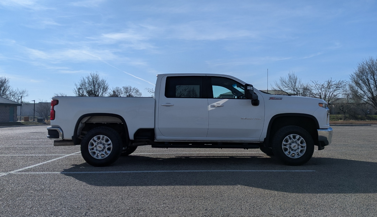 Chevrolet Silverado 2500HD LT Crew Cab Short Box 4WD 2021