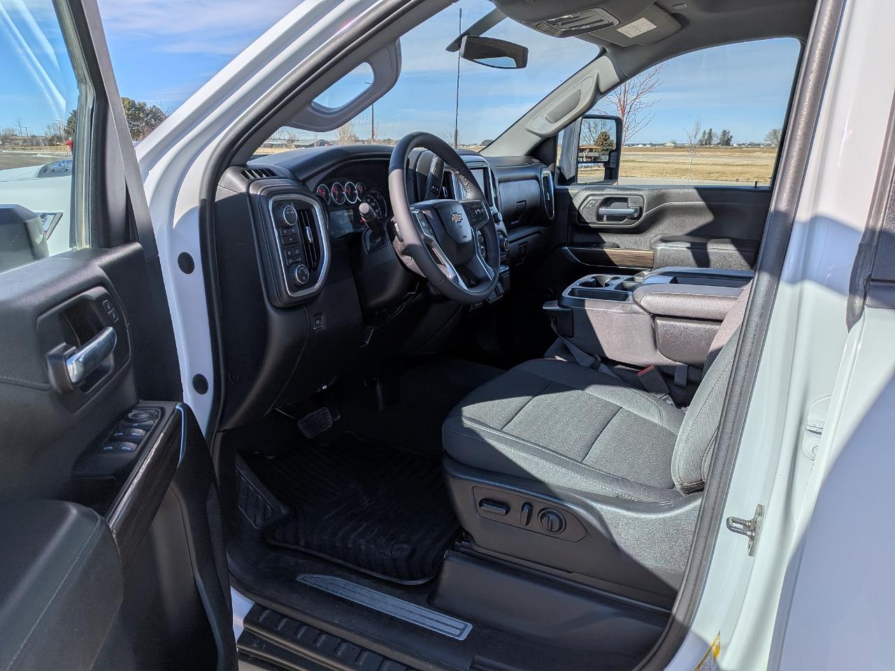 Chevrolet Silverado 2500HD LT Crew Cab Short Box 4WD 2022