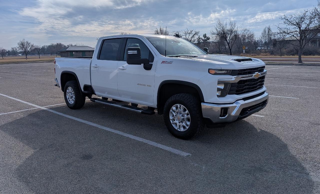 Chevrolet Silverado 2500HD LT Crew Cab Short Box 4WD 2024