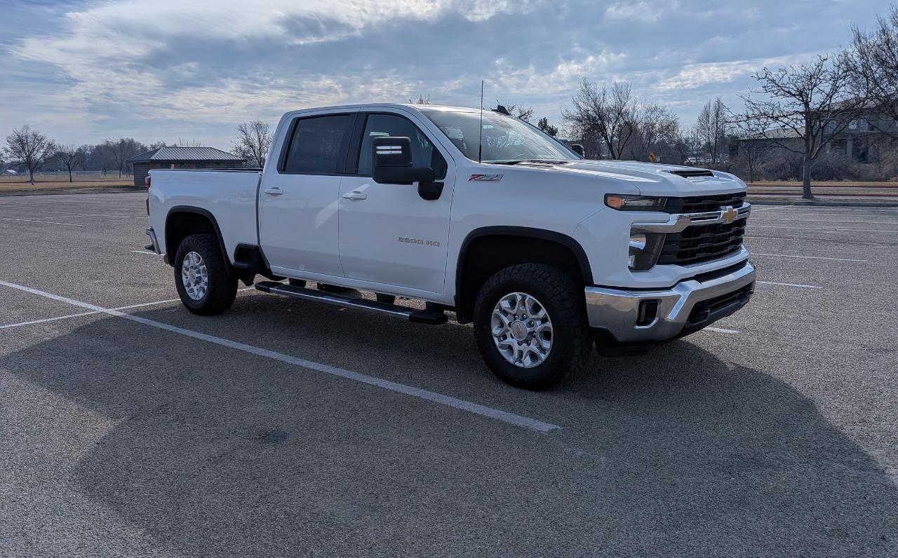 Chevrolet Silverado 2500HD LT Crew Cab Short Box 4WD 2024