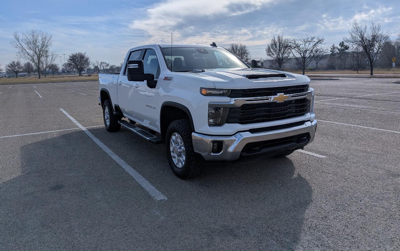 Chevrolet Silverado 2500HD LT Crew Cab Short Box 4WD 2024