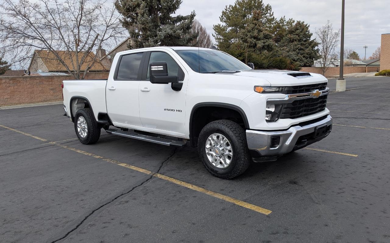 Chevrolet Silverado 2500HD LT Crew Cab Short Box 4WD 2024