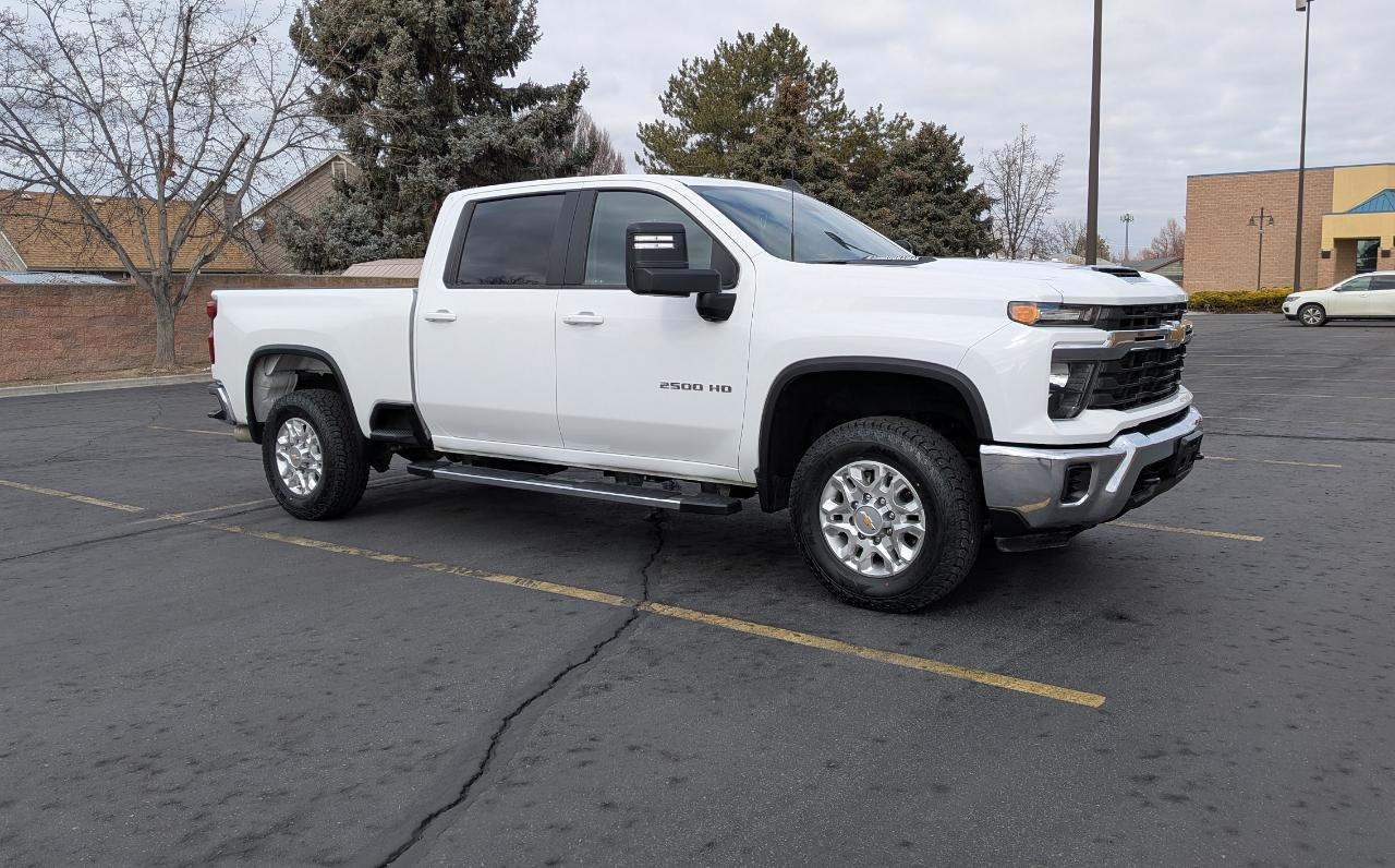 Chevrolet Silverado 2500HD LT Crew Cab Short Box 4WD 2024