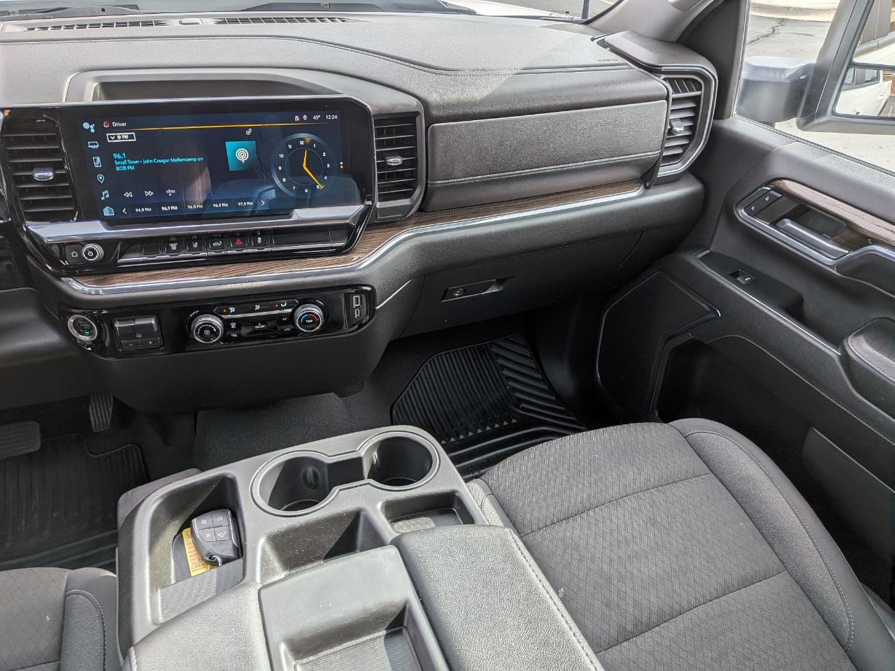 Chevrolet Silverado 2500HD LT Crew Cab Short Box 4WD 2024