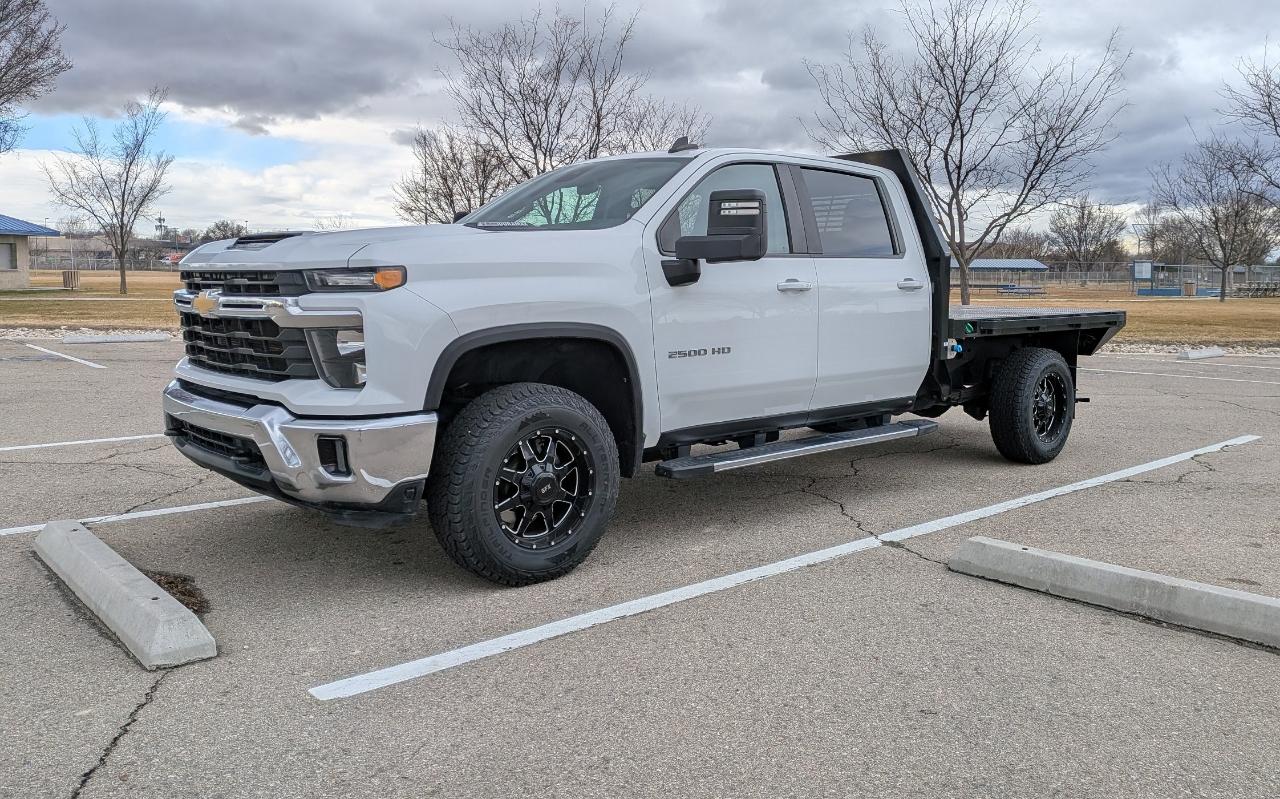 Chevrolet Silverado 2500HD LT Crew Cab Short Box 4WD 2024