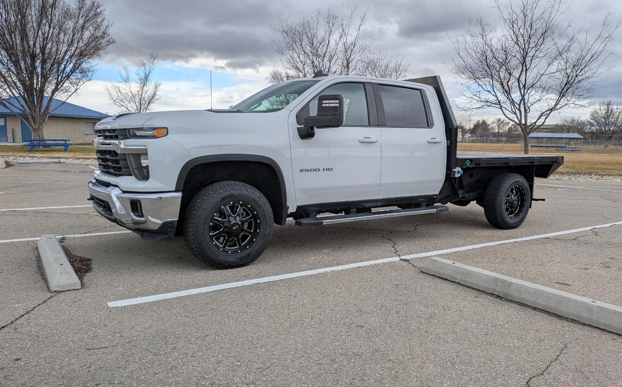 Chevrolet Silverado 2500HD LT Crew Cab Short Box 4WD 2024