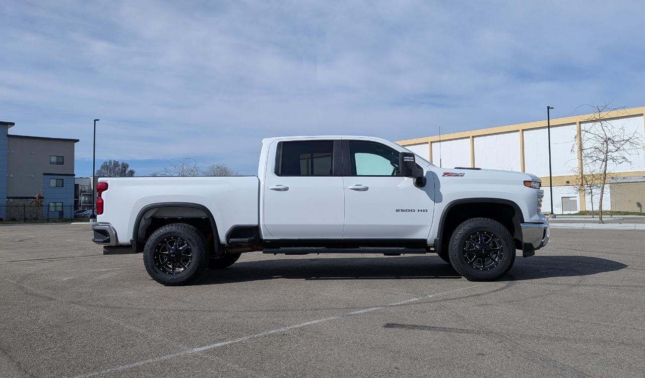 Chevrolet Silverado 2500HD LT Crew Cab Short Box 4WD 2024