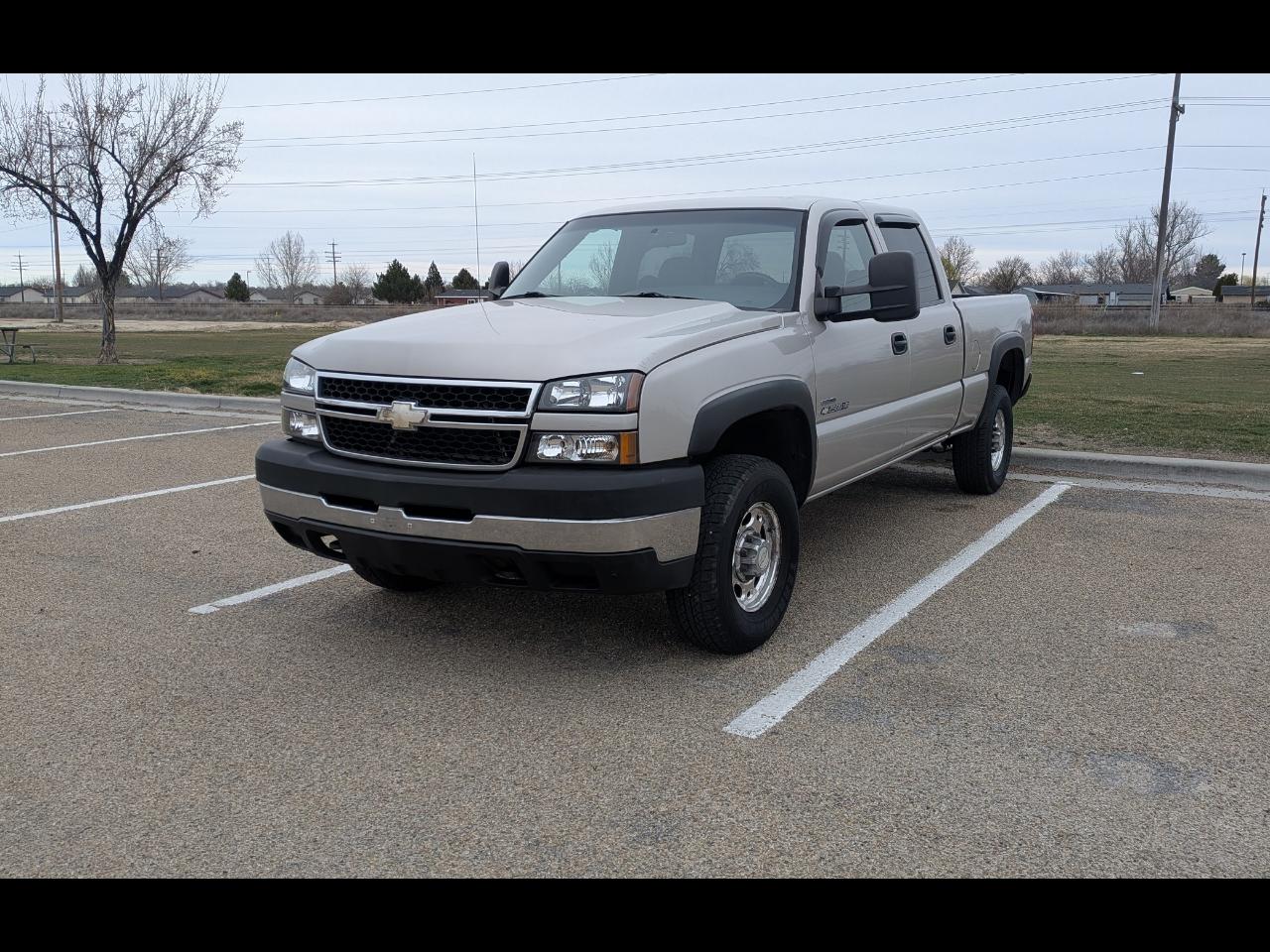 Chevrolet Silverado Classic 2500HD LS Crew Cab 2WD 2007
