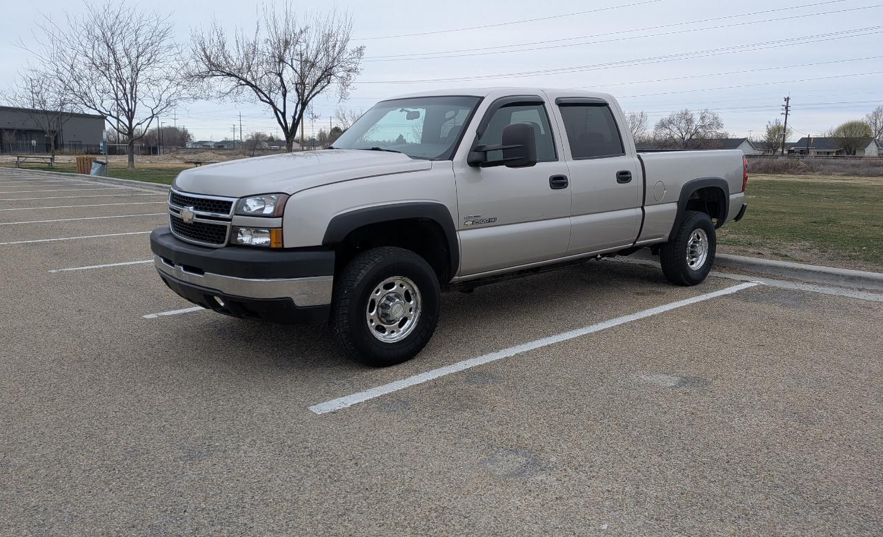Chevrolet Silverado Classic 2500HD LS Crew Cab 2WD 2007