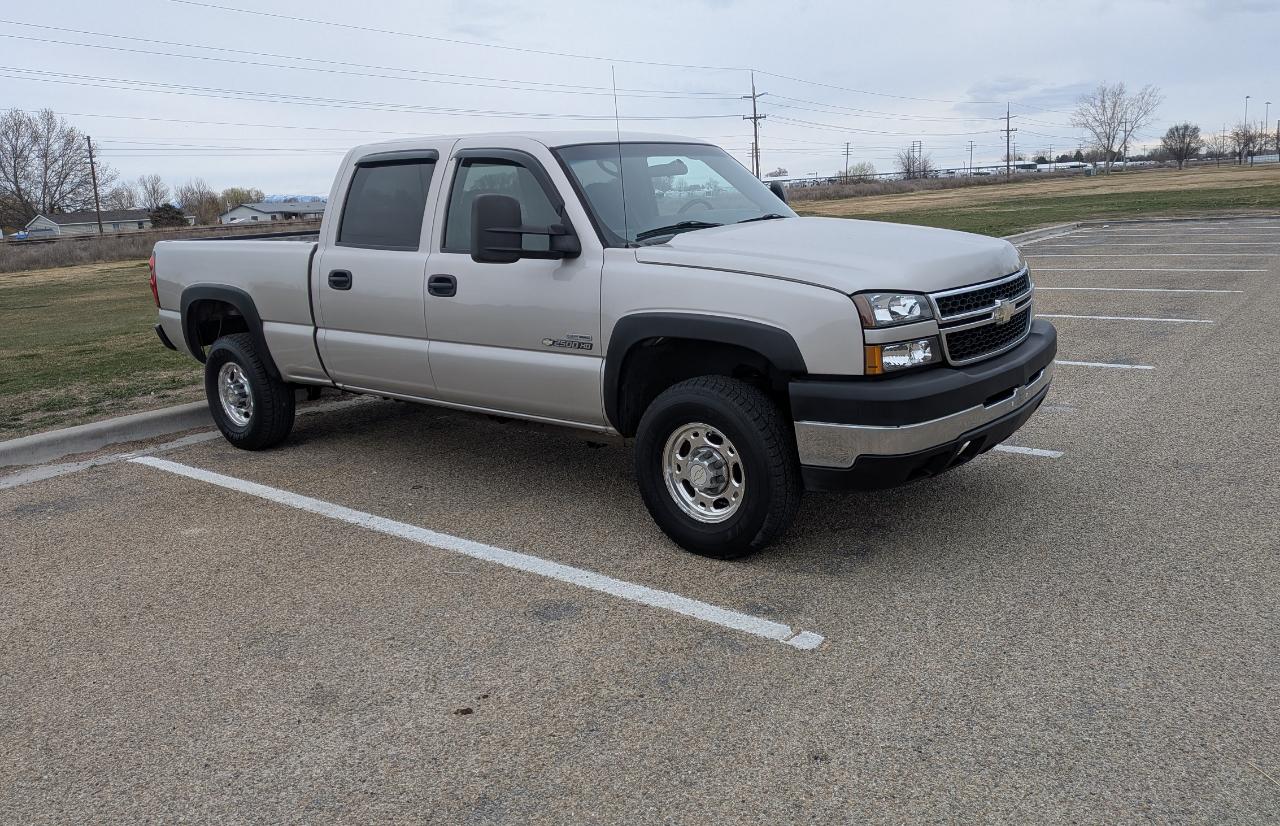 Chevrolet Silverado Classic 2500HD LS Crew Cab 2WD 2007