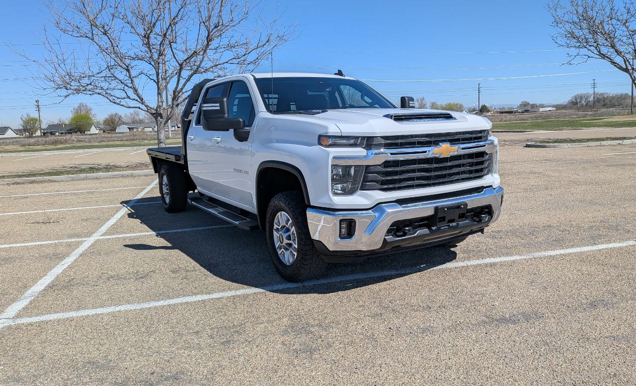 Chevrolet Silverado 2500HD LT Crew Cab Short Box 4WD 2024