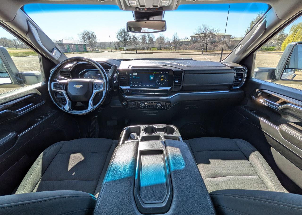 Chevrolet Silverado 2500HD LT Crew Cab Short Box 4WD 2024