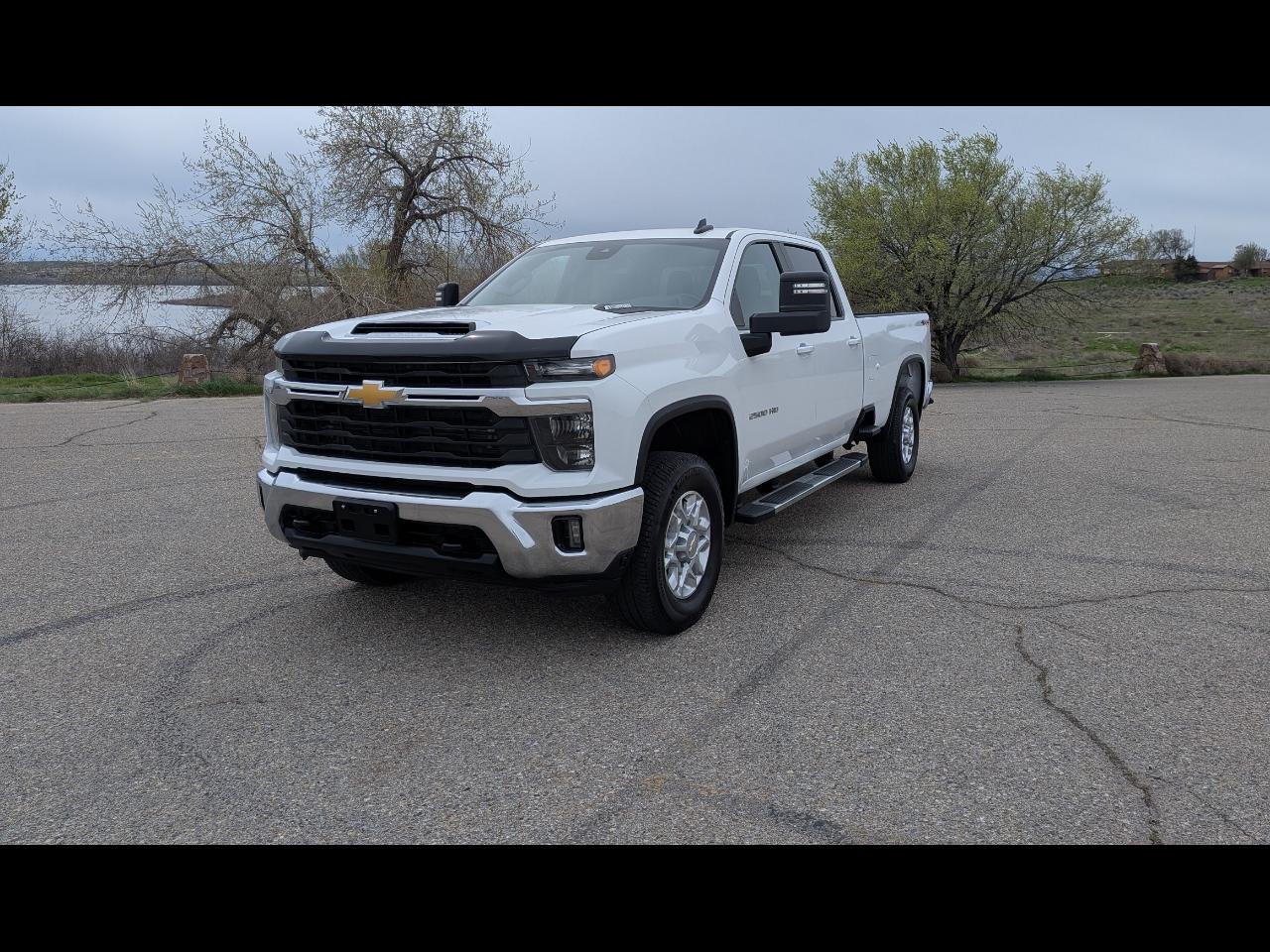 Chevrolet Silverado 2500HD LT Crew Cab Long Box 4WD 2025