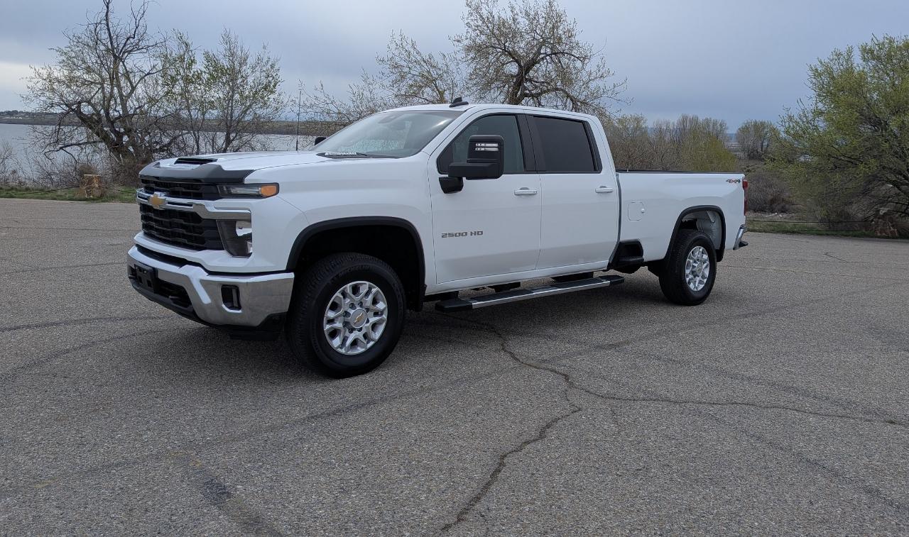 Chevrolet Silverado 2500HD LT Crew Cab Long Box 4WD 2025