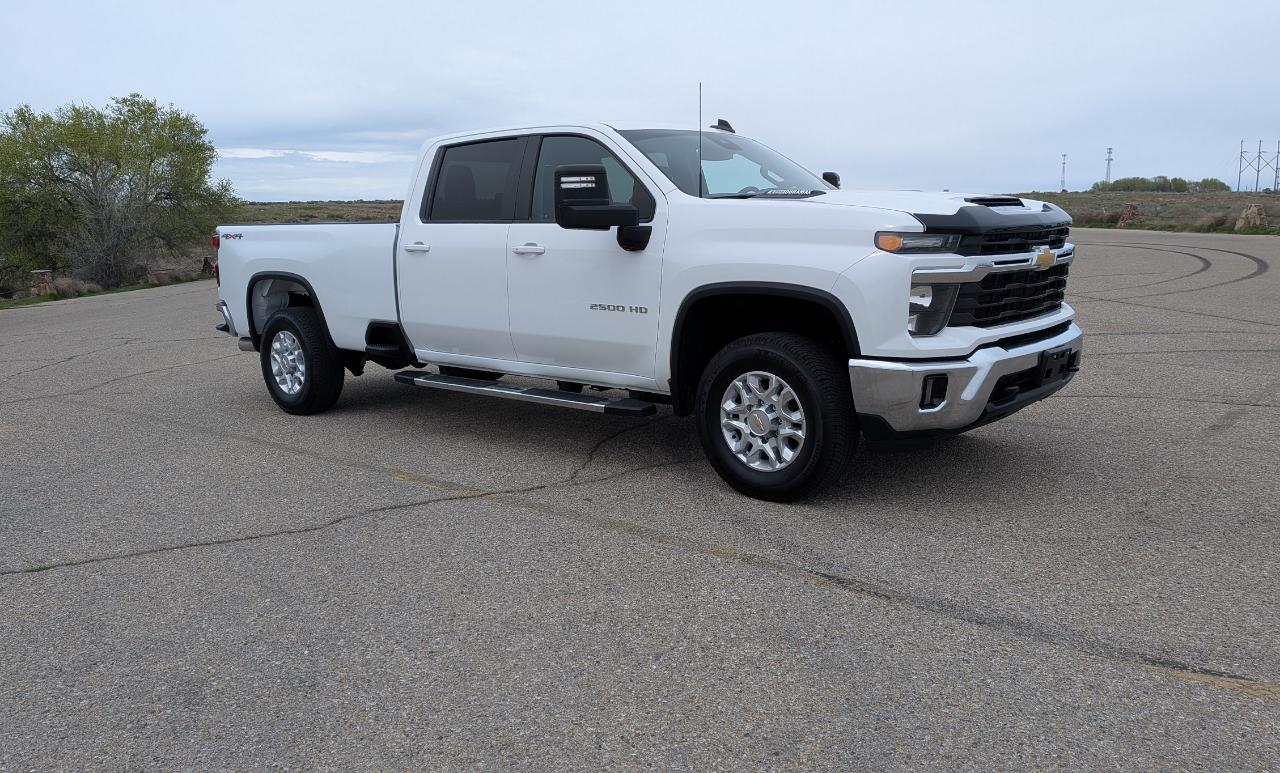 Chevrolet Silverado 2500HD LT Crew Cab Long Box 4WD 2025