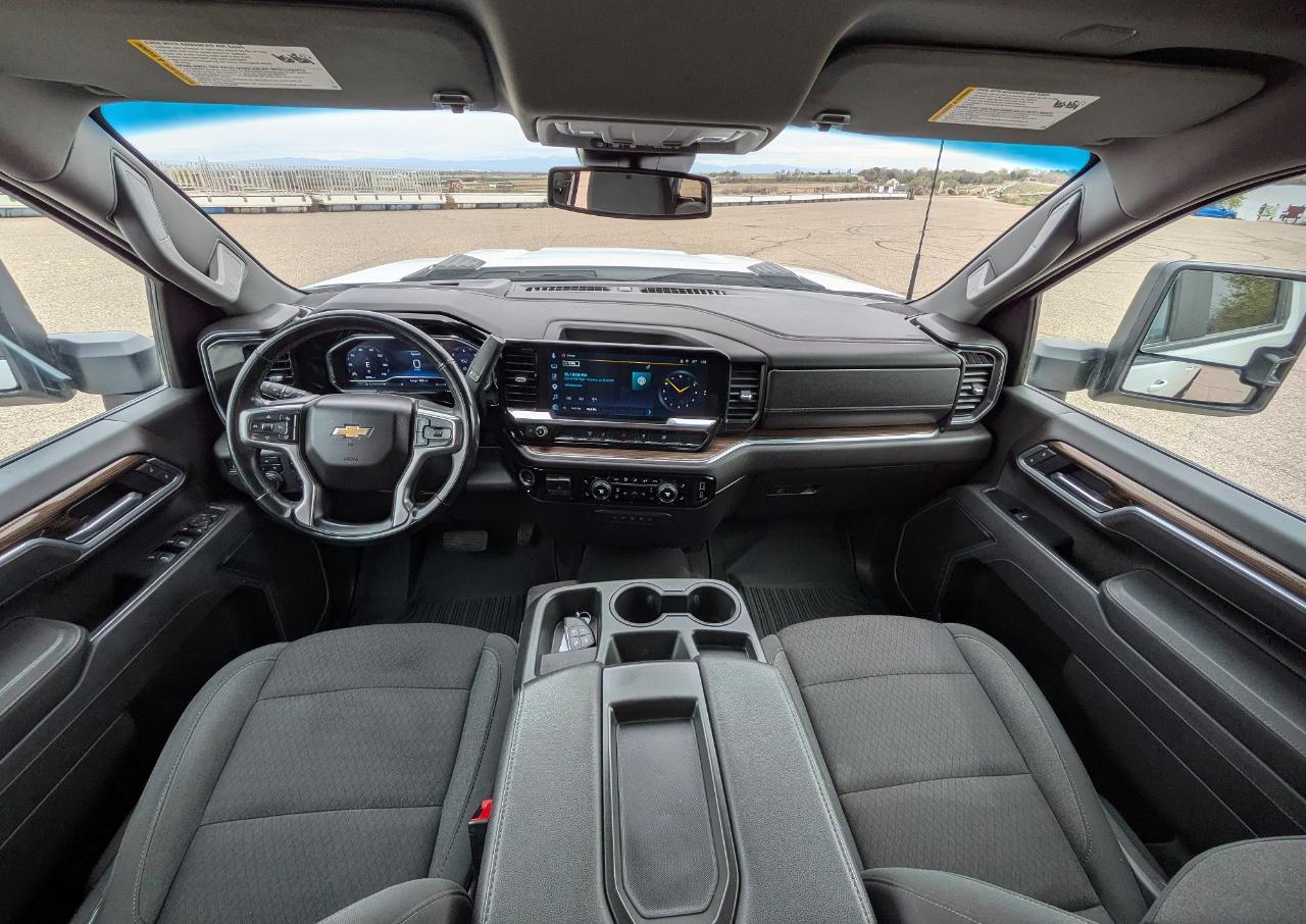 Chevrolet Silverado 2500HD LT Crew Cab Long Box 4WD 2025