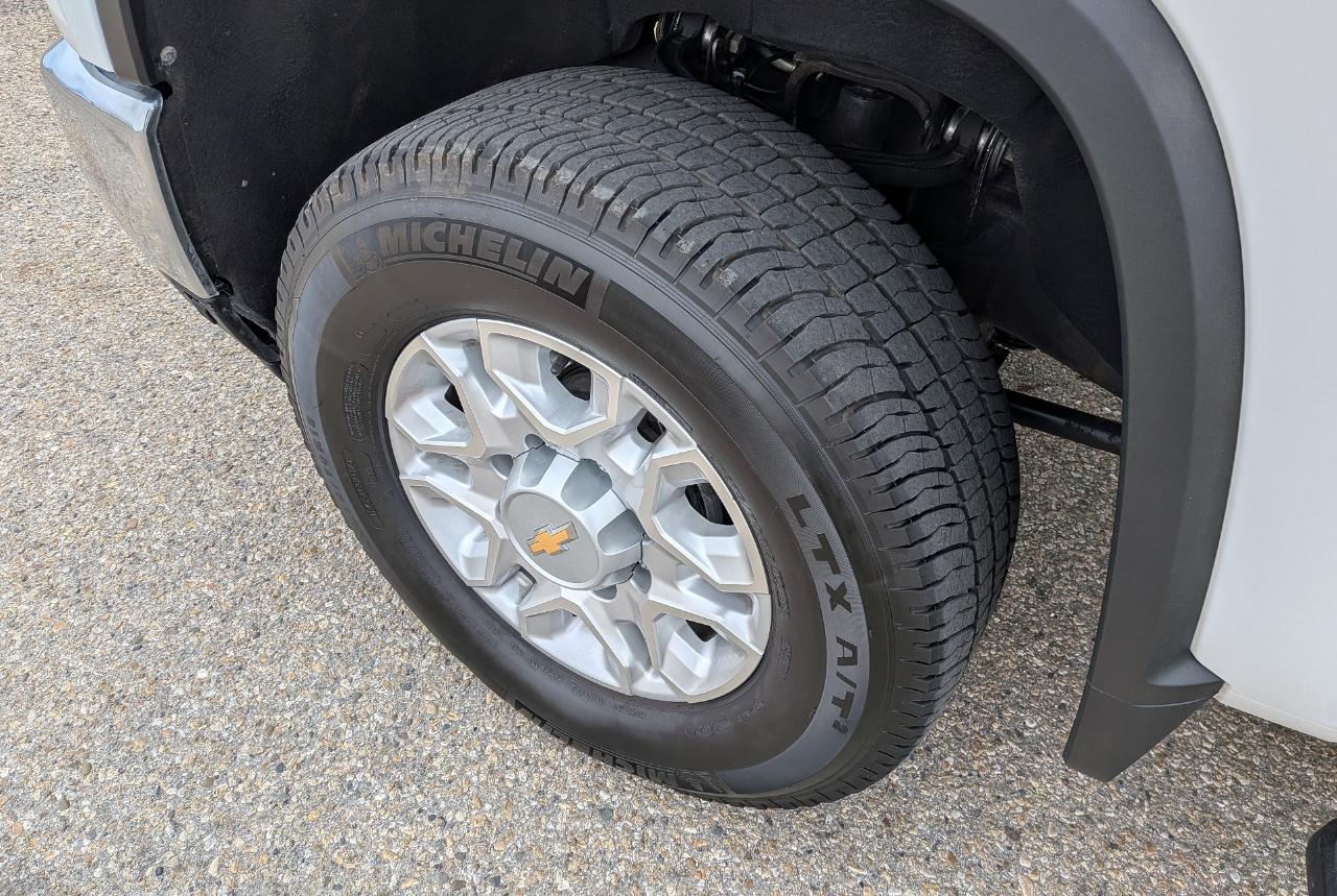 Chevrolet Silverado 2500HD LT Crew Cab Long Box 4WD 2025