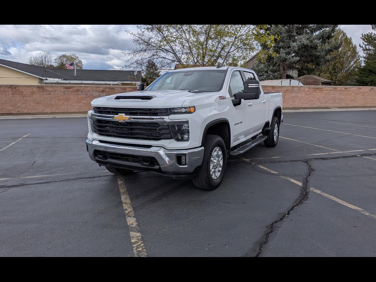 Chevrolet Silverado 2500HD LT Crew Cab Short Box 4WD 2024