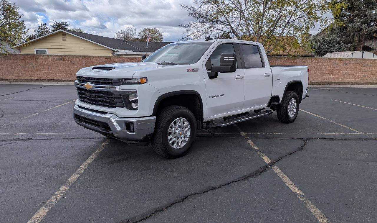 Chevrolet Silverado 2500HD LT Crew Cab Short Box 4WD 2024