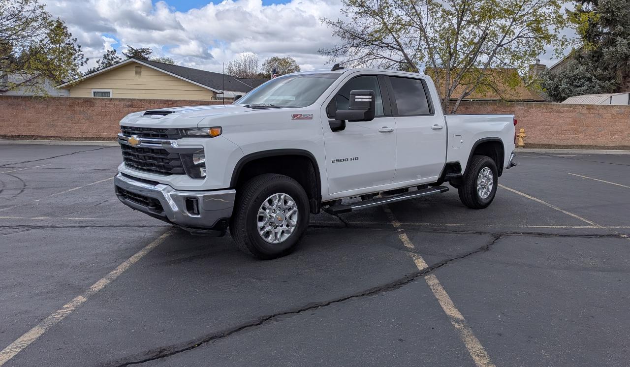 Chevrolet Silverado 2500HD LT Crew Cab Short Box 4WD 2024