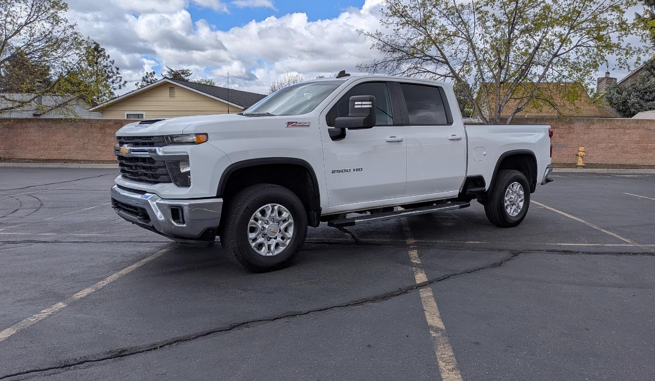 Chevrolet Silverado 2500HD LT Crew Cab Short Box 4WD 2024