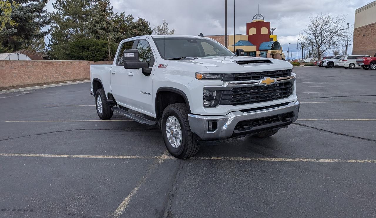 Chevrolet Silverado 2500HD LT Crew Cab Short Box 4WD 2024