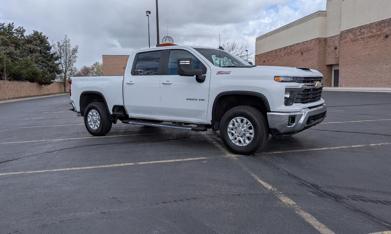 Chevrolet Silverado 2500HD LT Crew Cab Short Box 4WD 2024