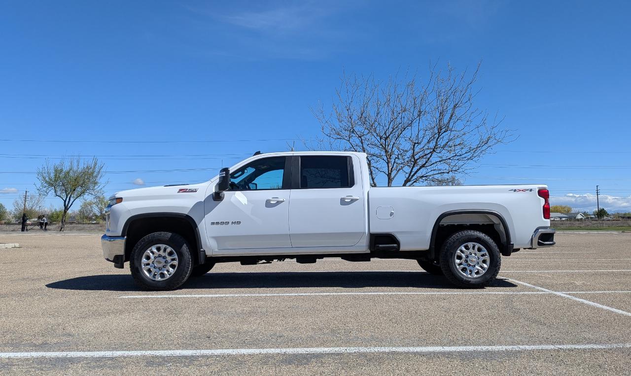 Chevrolet Silverado 2500HD LT Crew Cab Long Box 4WD 2023
