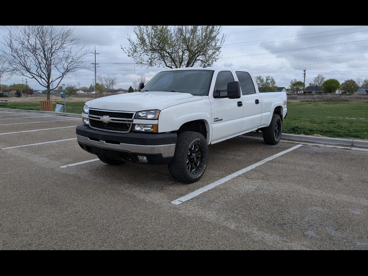 Chevrolet Silverado 2500HD LT1 Crew Cab 4WD 2006