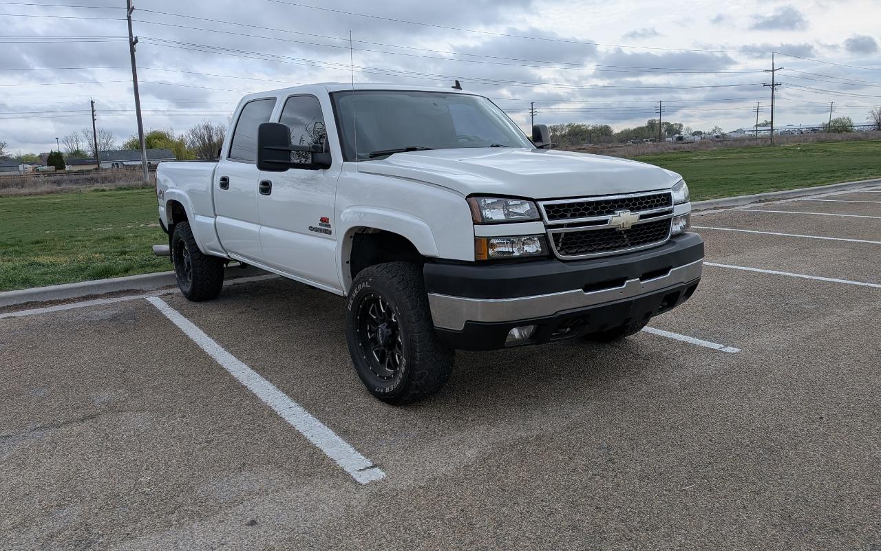 Chevrolet Silverado 2500HD LT1 Crew Cab 4WD 2006
