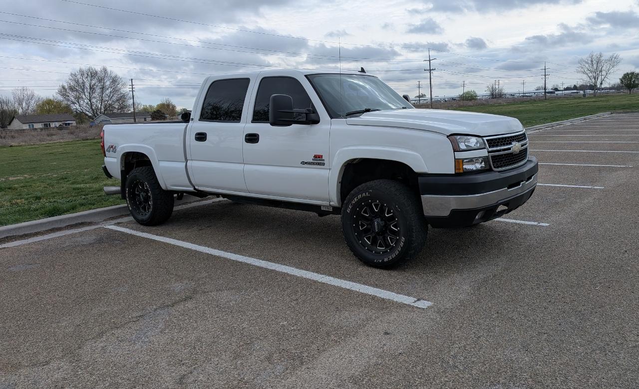 Chevrolet Silverado 2500HD LT1 Crew Cab 4WD 2006