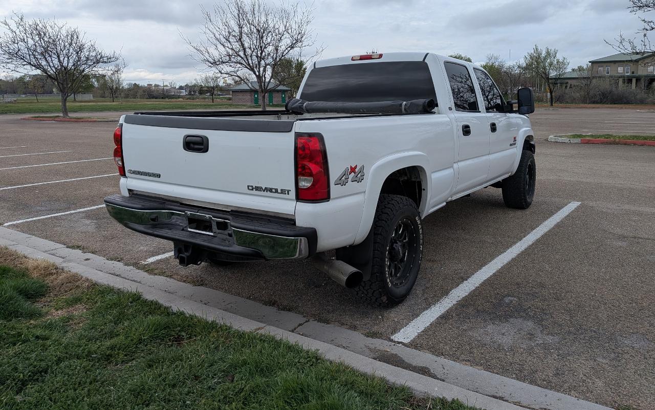 Chevrolet Silverado 2500HD LT1 Crew Cab 4WD 2006