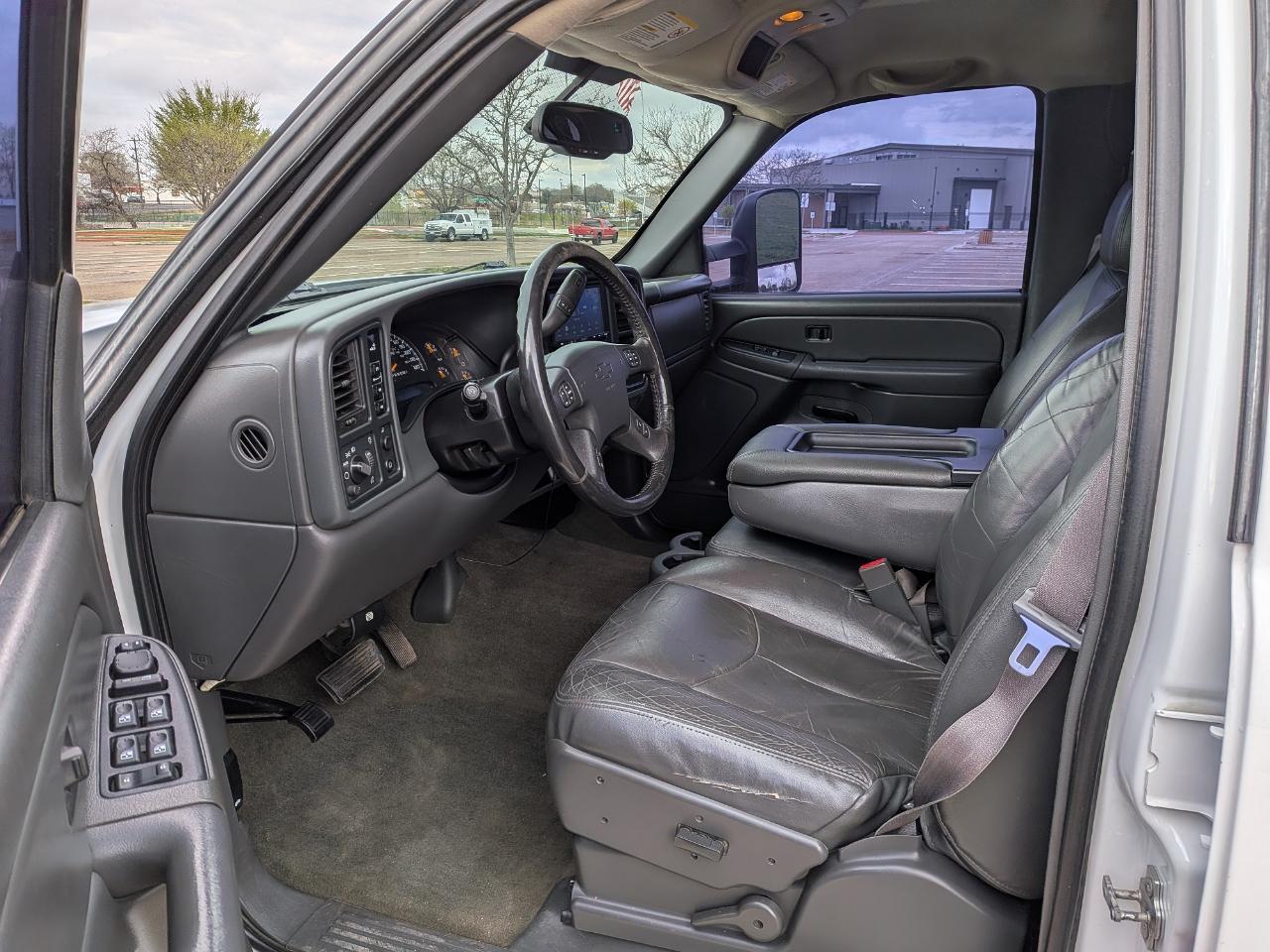 Chevrolet Silverado 2500HD LT1 Crew Cab 4WD 2006